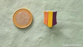 Militaria: Insignia Republica..Guerra civil.. solapa.Cianocrilato..original